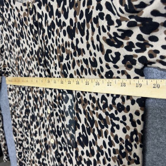 Animal Leopard Print Cardigan Sweater Long Sleeve L Lightweight Button Mob Wife - Picture 9 of 14